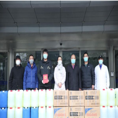 2000斤消毒液，8000只醫(yī)用口罩，新奧源建設(shè)工程有限公司的暖心捐贈(zèng)
